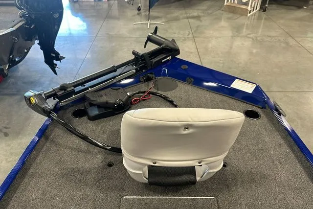 Slide: The Image of Crestliner Storm 2026 - 12