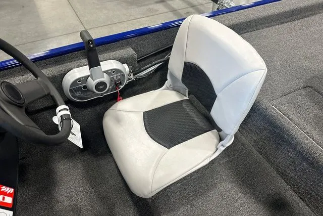 Slide: The Image of Crestliner Storm 2026 - 16