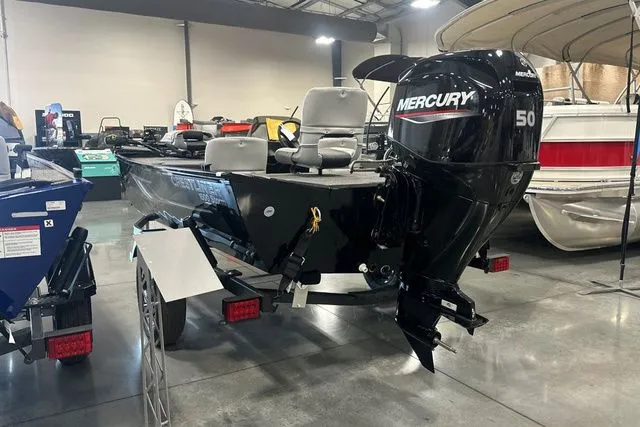 Slide: The Image of Crestliner Storm 2026 - 3