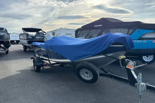 Slide: The Image of Alumacraft Classic 2020 - 1