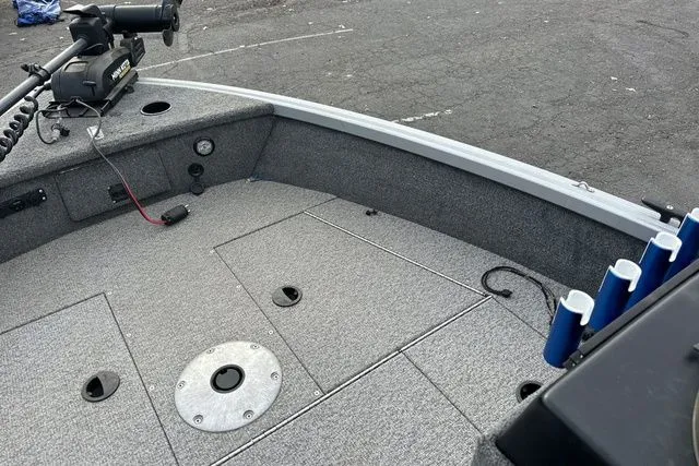 Slide: The Image of Alumacraft Classic 2020 - 14