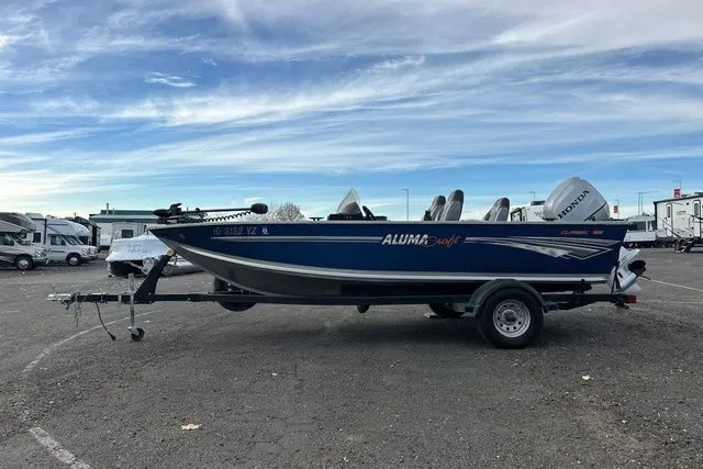 Slide: The Image of Alumacraft Classic 2020 - 5