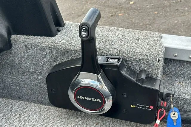 Slide: The Image of Alumacraft Classic 2020 - 7