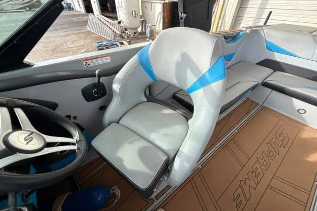 Slide: The Image of Supreme SUPREME 2017 - 22