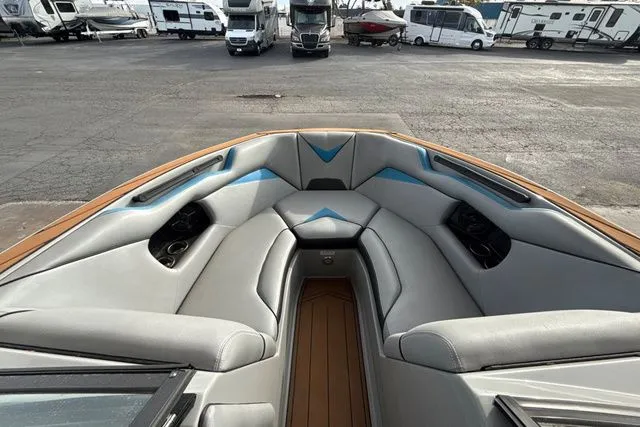 Slide: The Image of Supreme SUPREME 2017 - 23