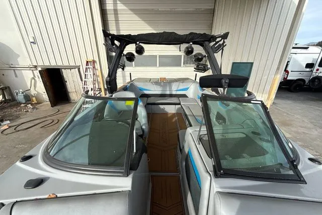 Slide: The Image of Supreme SUPREME 2017 - 25