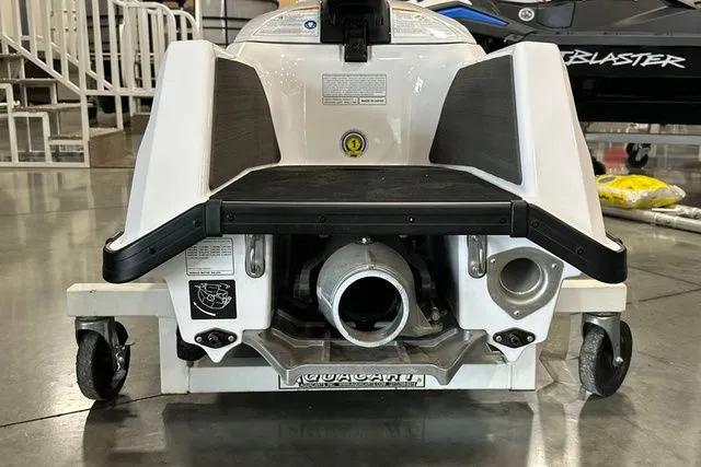 Slide: The Image of Yamaha SuperJet 2025 - 25