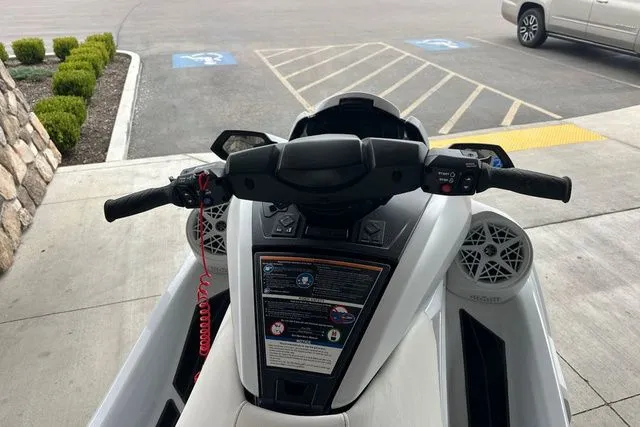 Slide: The Image of Yamaha FX CRUISER SVHO W/AUDIO-WHITE 2025 - 26