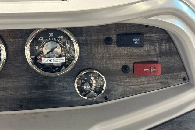 Slide: The Image of Trifecta 16FC SE_T Entertainment 25" 2025 - 18