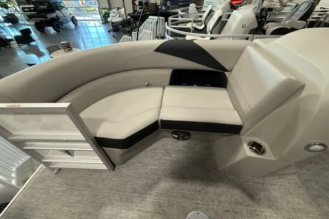 Slide: The Image of Trifecta LE 2026 - 13