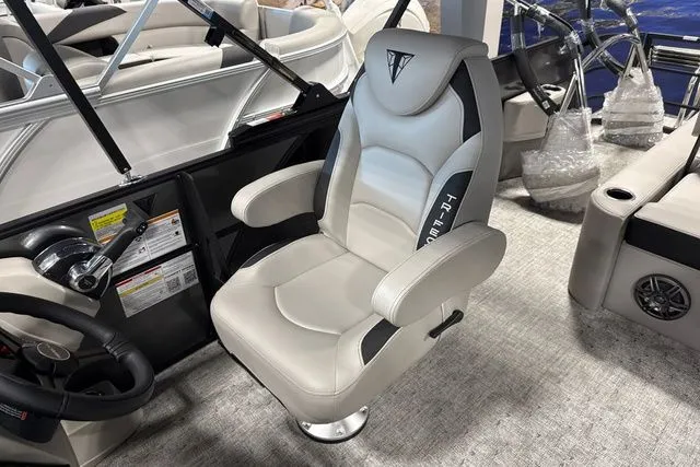 Slide: The Image of Trifecta Le series 2026 - 14