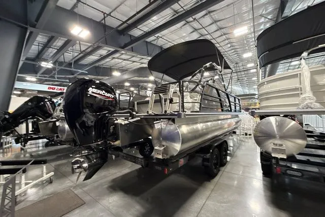 Slide: The Image of Trifecta Le series 2026 - 16