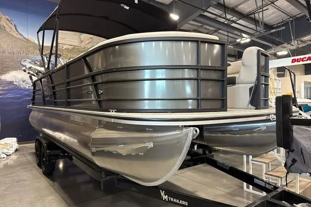 Slide: The Image of Trifecta Le series 2026 - 2