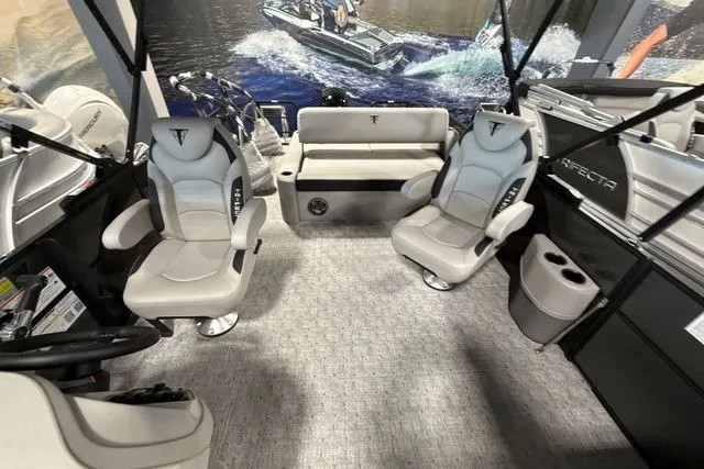 Slide: The Image of Trifecta Le series 2026 - 6