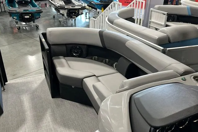 Slide: The Image of Trifecta 22RF CS 2.75 2026 - 15