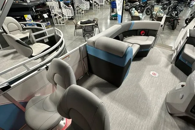 Slide: The Image of Trifecta 22E CS 2.75 2026 - 11