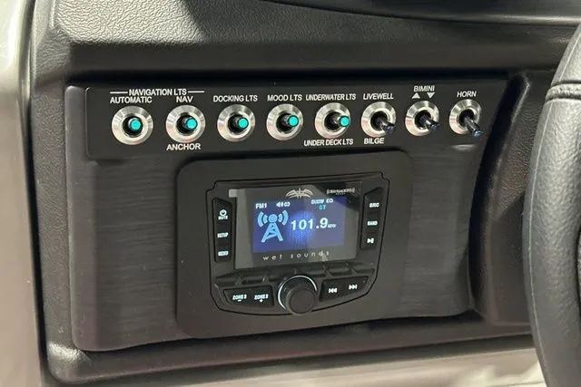 Slide: The Image of Trifecta 22E CS 2.75 2026 - 18