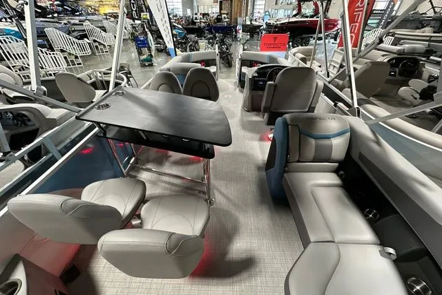 Slide: The Image of Trifecta 22E CS 2.75 2026 - 9