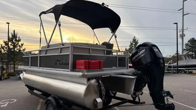 Slide: The Image of Sun Tracker BASS BUGGY 16XLS 2026 - 3