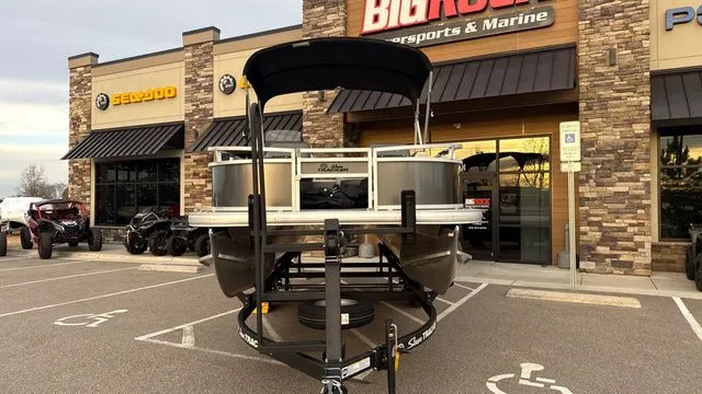 Slide: The Image of Sun Tracker BASS BUGGY 16XLS 2026 - 8