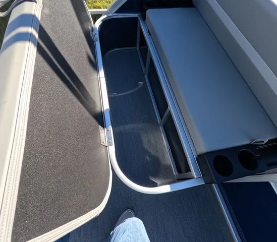 Slide: The Image of Sweetwater Xperience 2286 SSFLX In Stock 2026 - 16