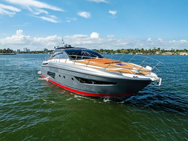 Slide: The Image of Azimut Verve 48 2024 - 15