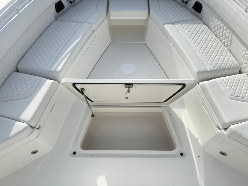 Slide: The Image of Regulator Marine 35 2025 - 70