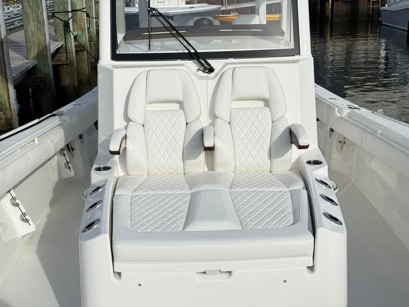 Slide: The Image of Regulator Marine 35 2025 - 90