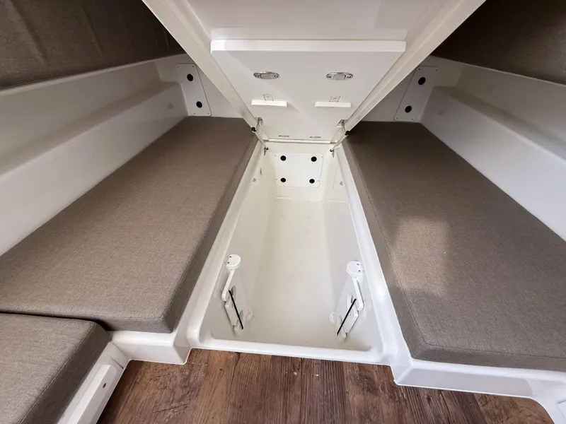 Slide: The Image of Regulator Marine 35 2025 - 98