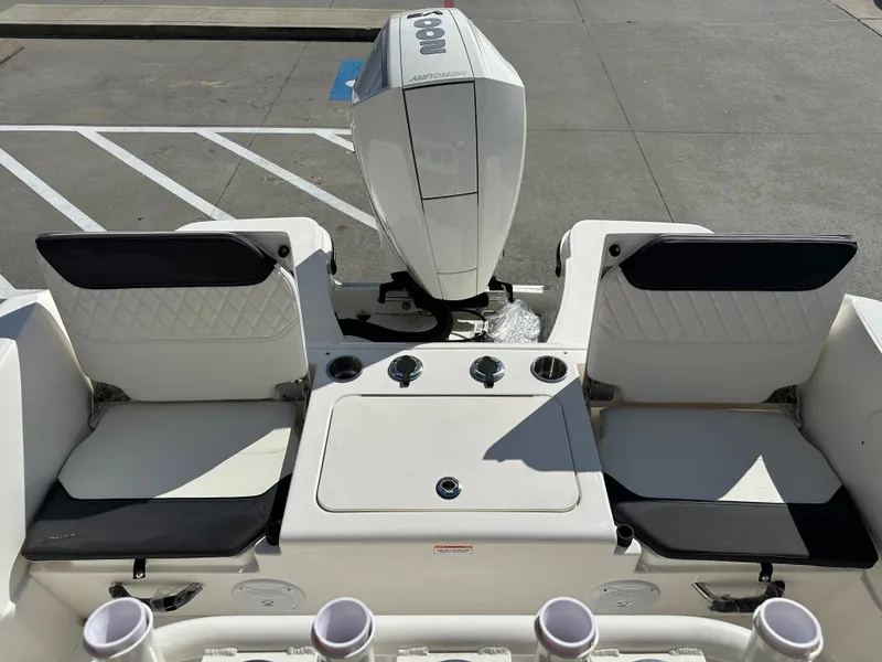 Slide: The Image of Bayliner Trophy 22CC 2026 - 15