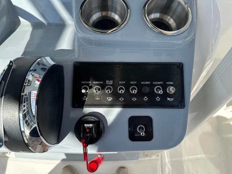 Slide: The Image of Bayliner Trophy 22CC 2026 - 24