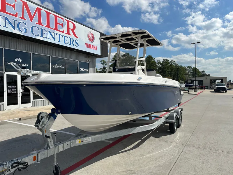 Slide: The Image of Bayliner Trophy 22CC 2026 - 3