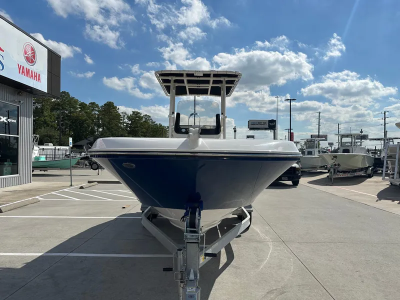 Slide: The Image of Bayliner Trophy 22CC 2026 - 5