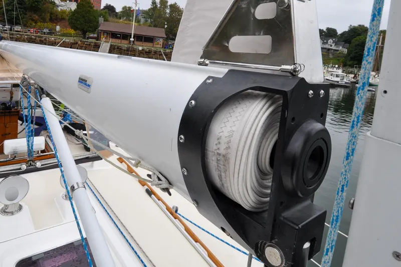 Slide: The Image of Close-up of a 2004 Sabre 426 sailboat's mast and rigging in a marina. - 44