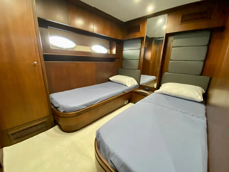 Slide: The Image of Rodriquez 80 Widebody 2007 - 60