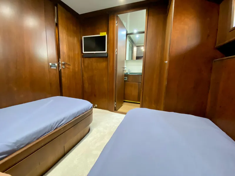 Slide: The Image of Rodriquez 80 Widebody 2007 - 62