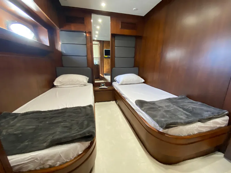 Slide: The Image of Rodriquez 80 Widebody 2007 - 66