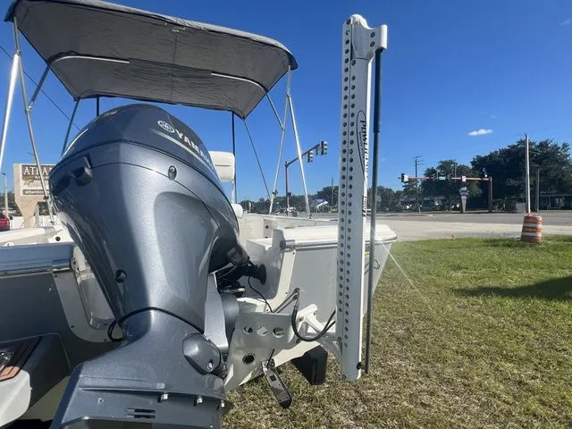 Slide: The Image of Tidewater 1800 Bay Max 2018 - 11