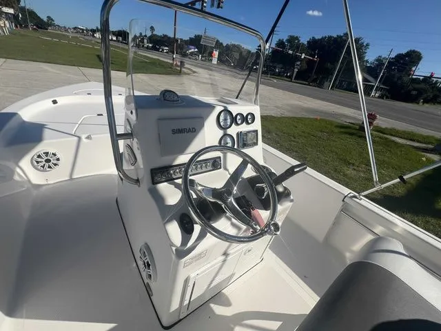 Slide: The Image of Tidewater 1800 Bay Max 2018 - 23