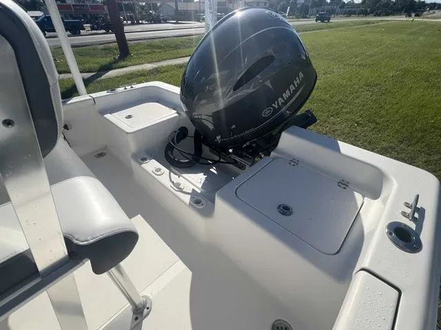 Slide: The Image of Tidewater 1800 Bay Max 2018 - 25