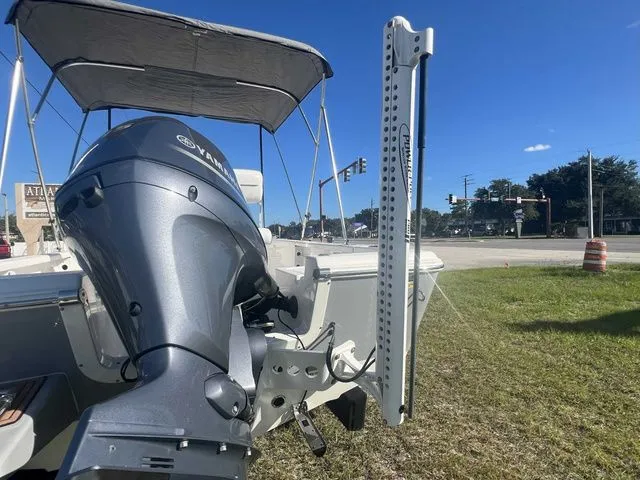 Slide: The Image of Tidewater 1800 Bay Max 2018 - 28