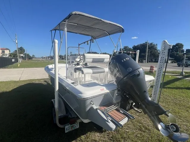 Slide: The Image of Tidewater 1800 Bay Max 2018 - 7