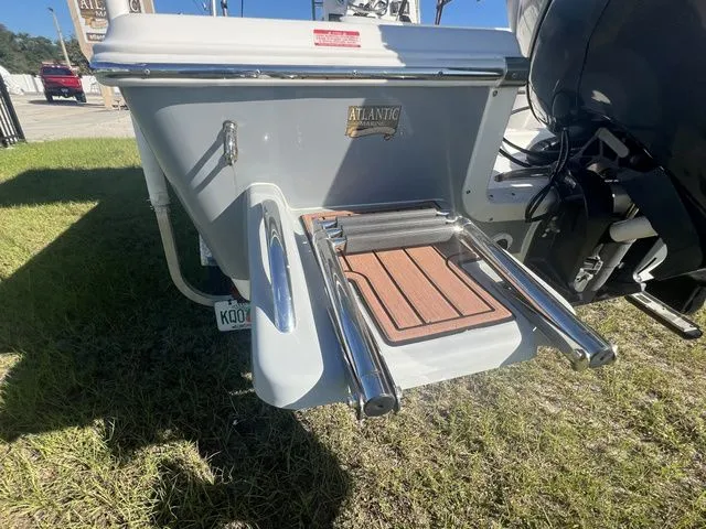 Slide: The Image of Tidewater 1800 Bay Max 2018 - 8