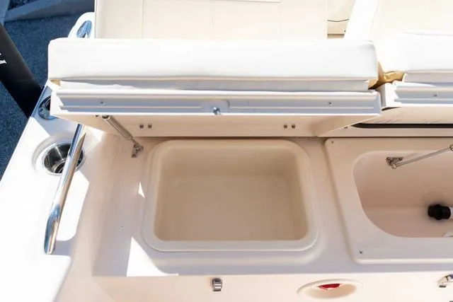 Slide: The Image of Grady-White 281 Coastal Explorer 2026 - 16