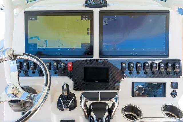 Slide: The Image of Grady-White 281 Coastal Explorer 2026 - 22