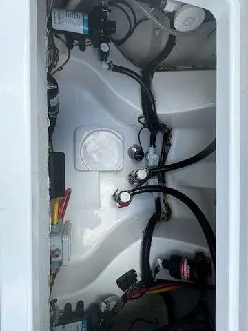 Slide: The Image of Sportsman Masters 267OE Bay Boat 2025 - 50