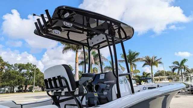 Slide: The Image of Tidewater 210 LXF 2024 - 15