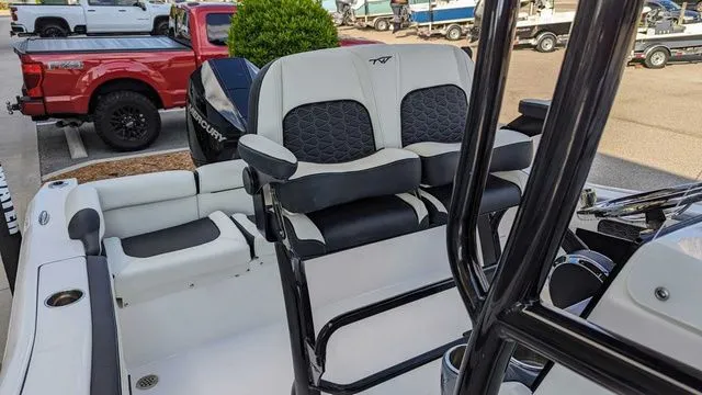 Slide: The Image of Tidewater 210 LXF 2024 - 27