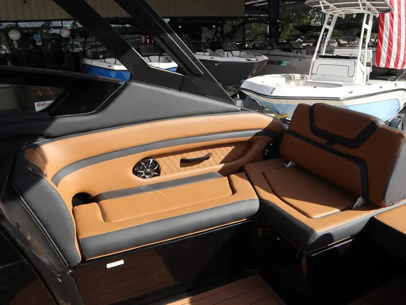 Slide: The Image of Yamaha 275SD 2026 - 16