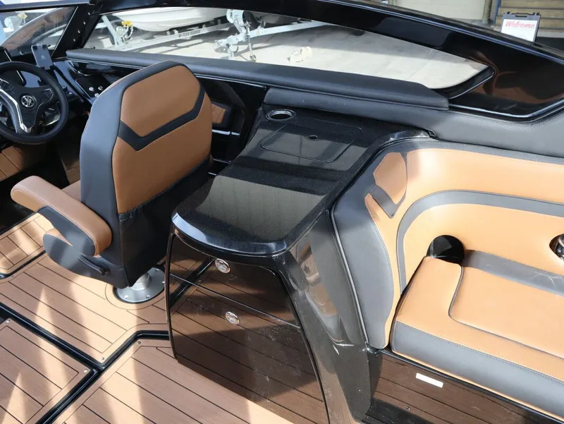 Slide: The Image of Yamaha 275SD 2026 - 18